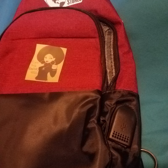 STONE power equality Burgundy handy bags - Picture 3 of 3